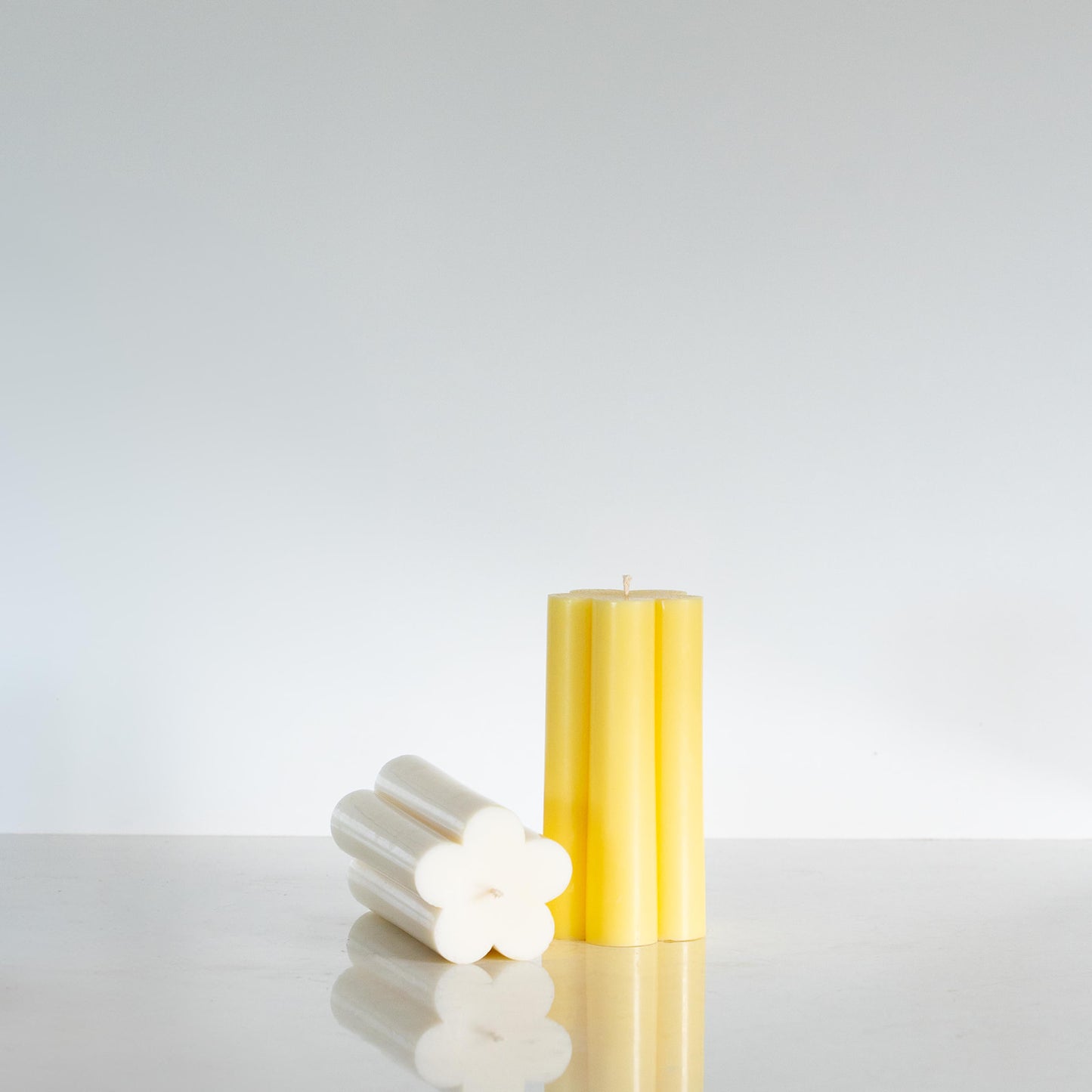 The Daisy Candle