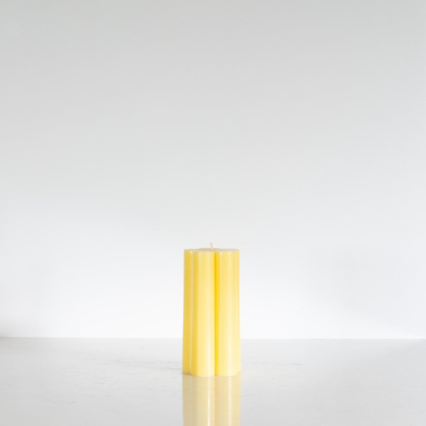 The Daisy Candle
